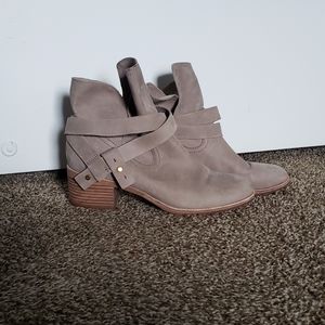 Ugg Ankle Boots size 9